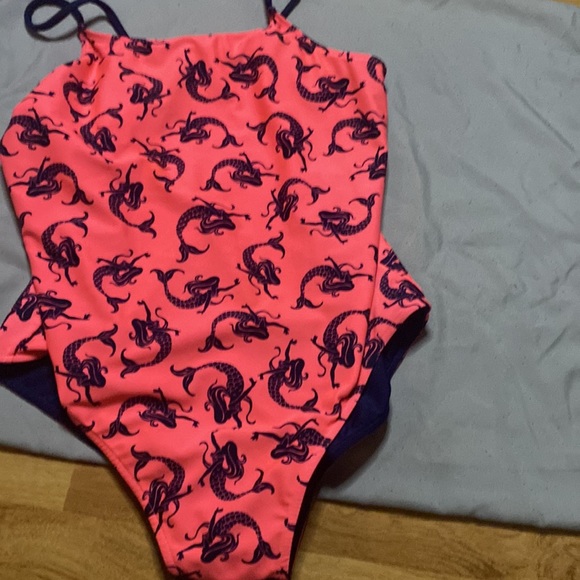 Swimsuit - Picture 3 of 4